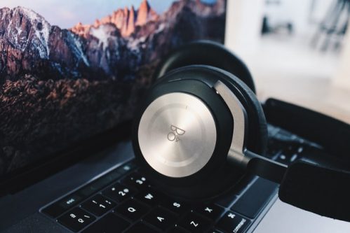 Bowers & Wilkins PX7 