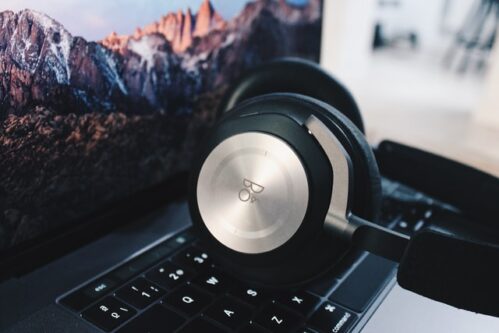 Bowers & Wilkins PX7 
